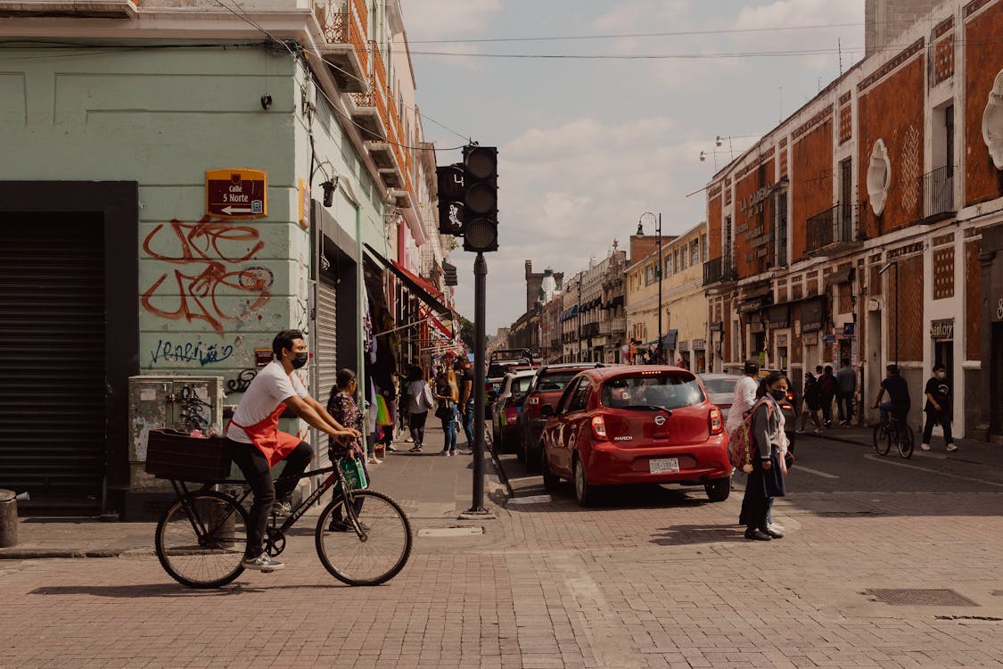 Street in Puebla in Mexico. Photo by Chris Luengas via Pexels.